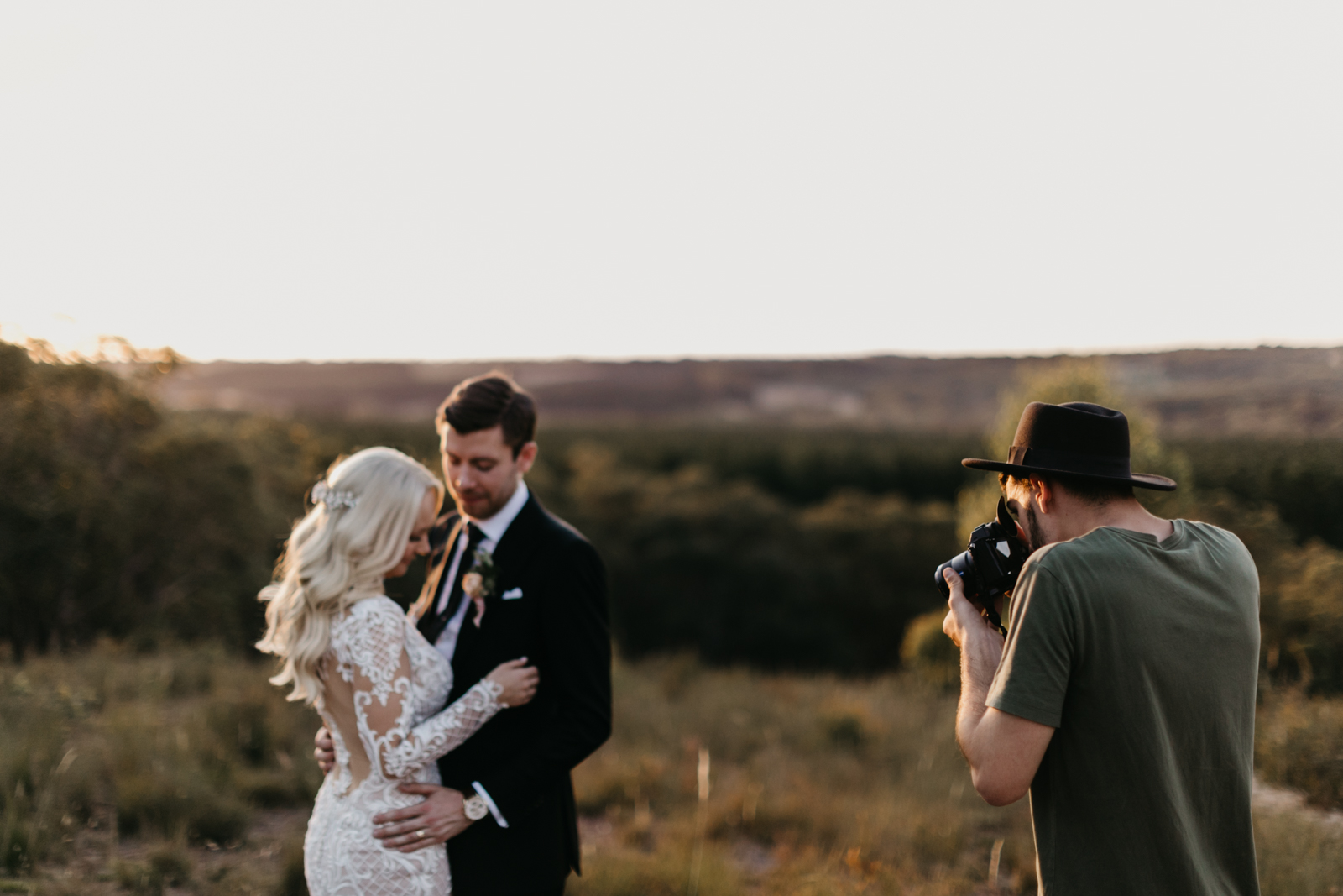 What Are The Reasons To Hire A Professional Photographer For Your Wedding Photography